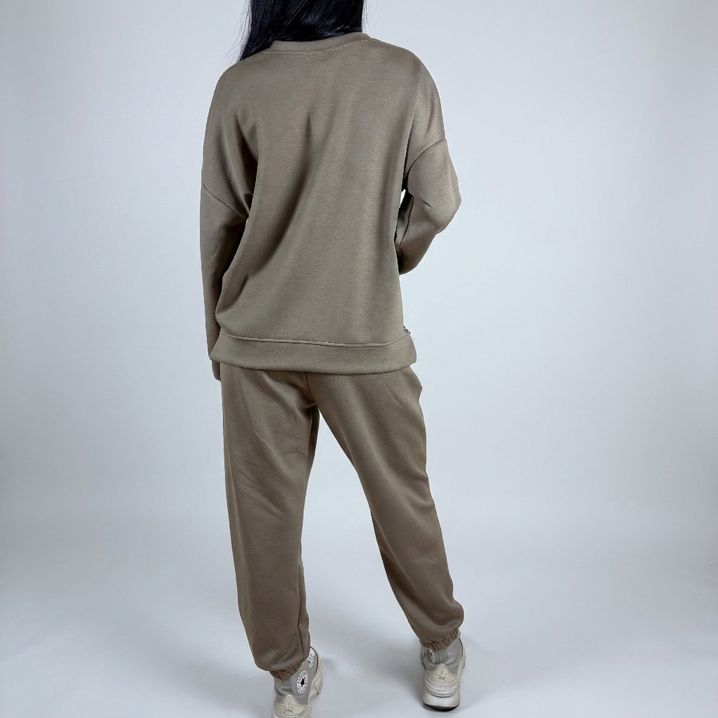 Комфортен бежов комплект