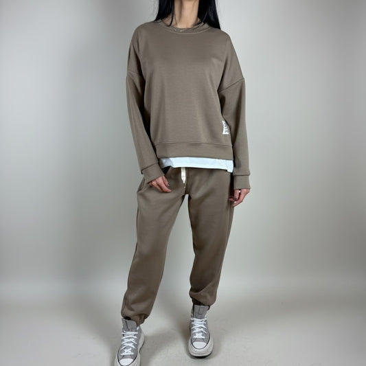 Комфортен бежов комплект