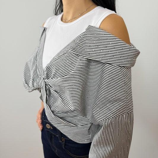 Блуза с елемент на риза