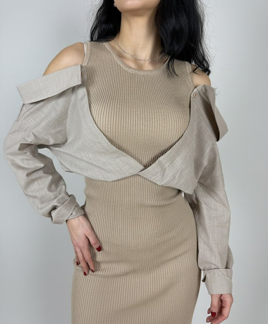 Рокля с дизайн на риза с отворени рамене