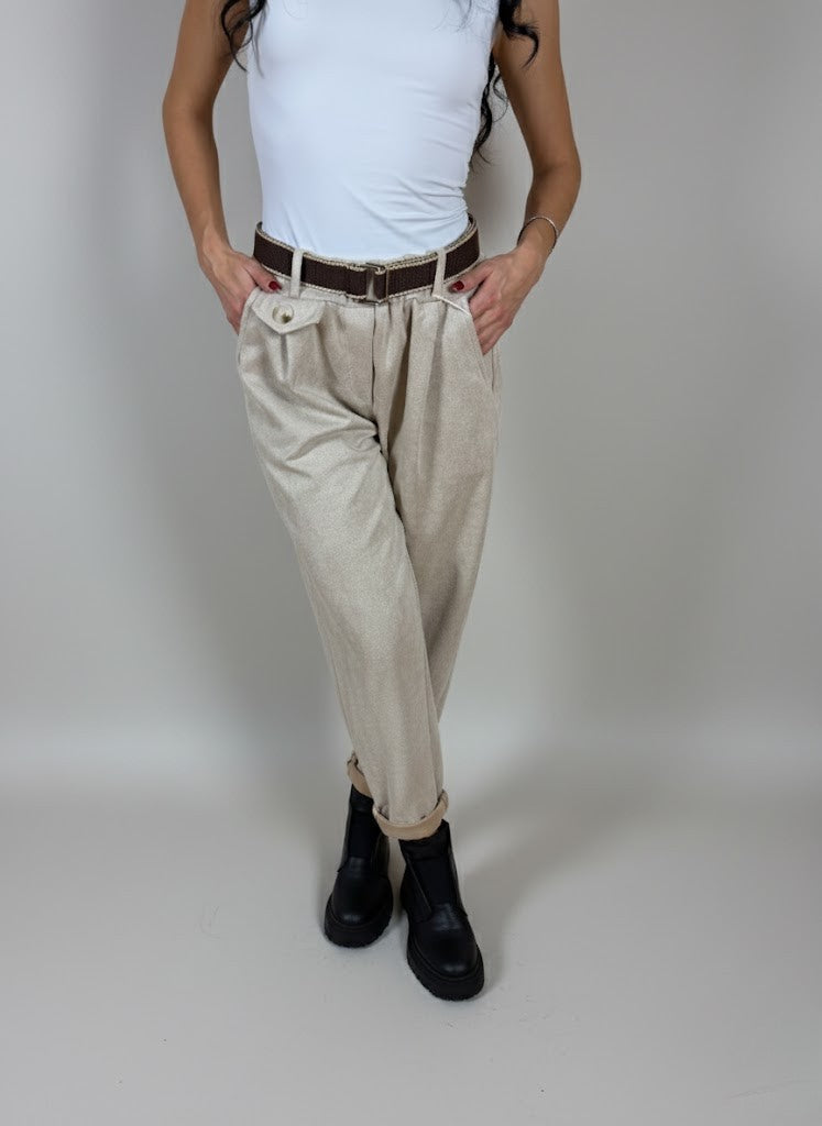 Панталон в бежов цвят