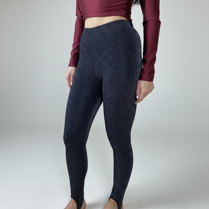 Лъскав елегантен клин с висока талия