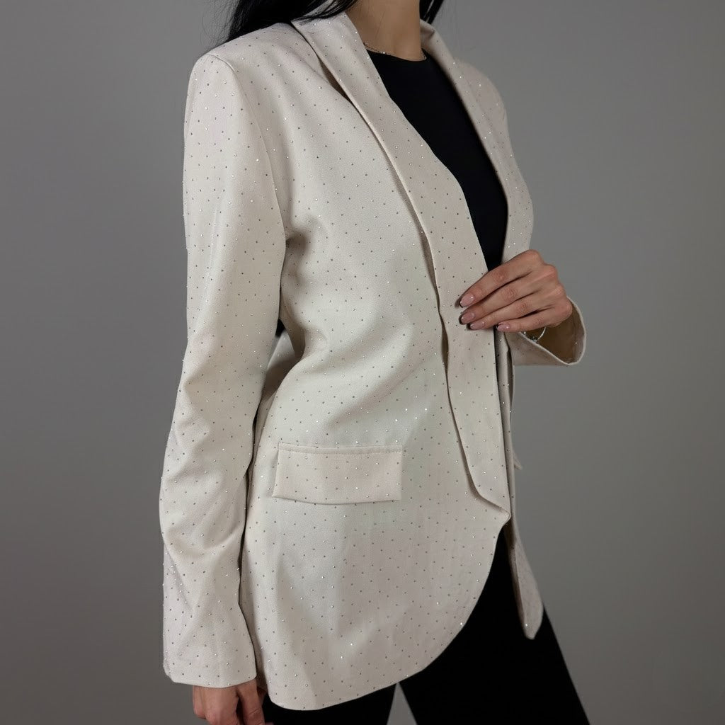 Бежов блейзър с камъчета