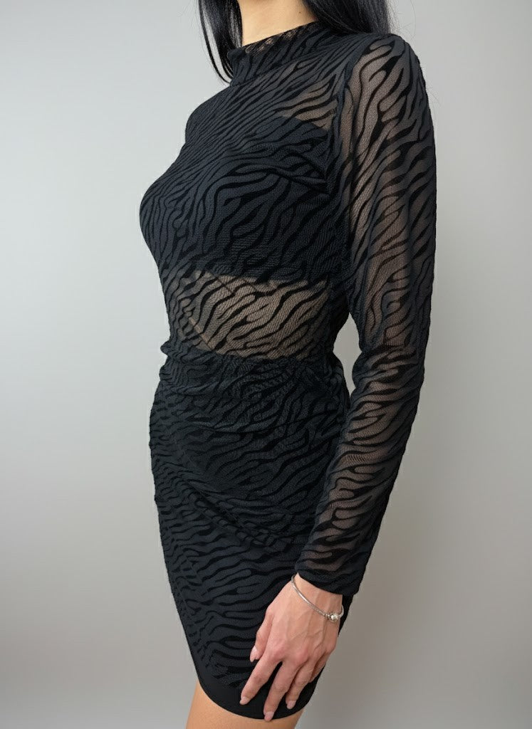 Черна рокля с животински принт