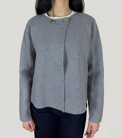 Сива жилетка с елегантни копчета