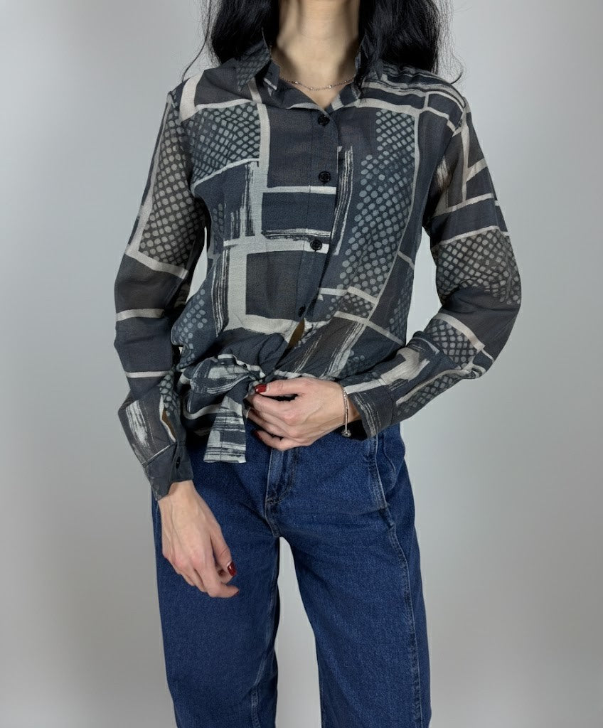 Риза черна с принт