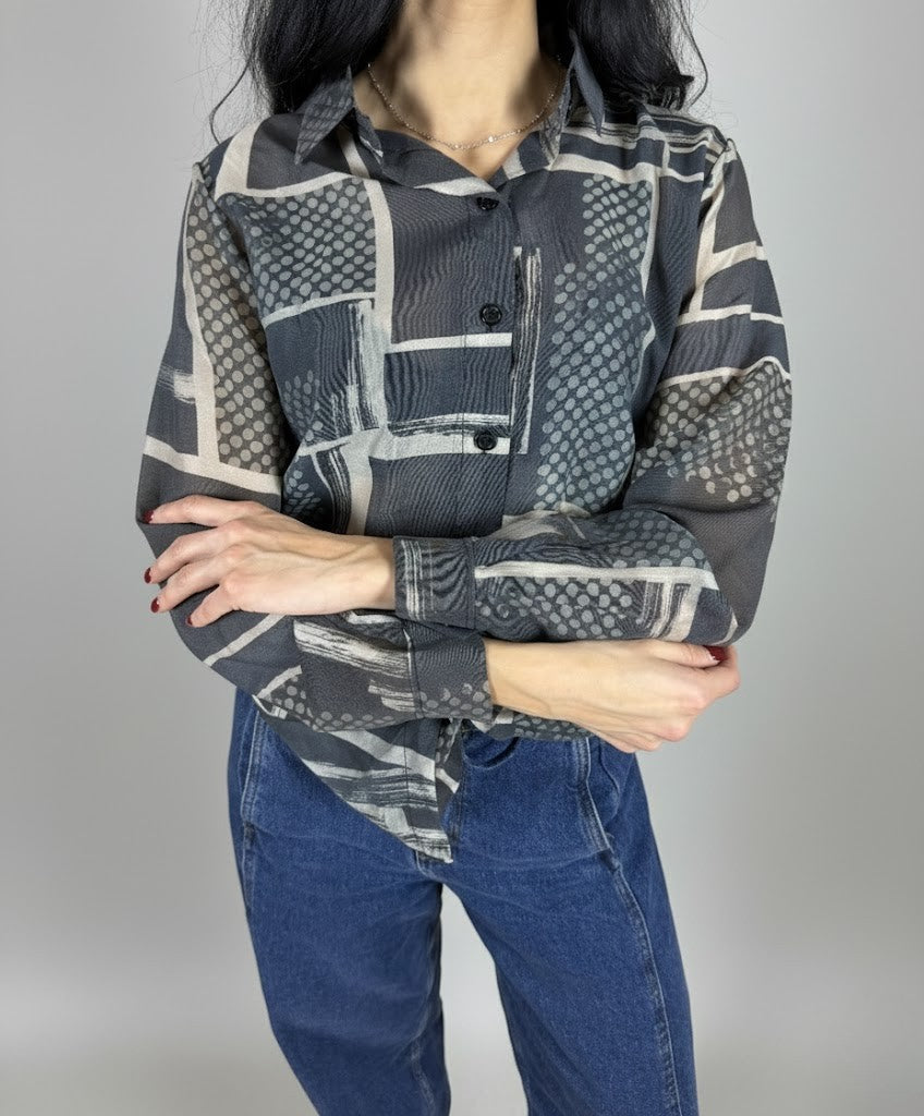 Риза черна с принт